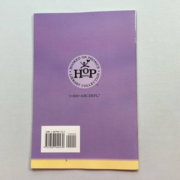 🌈2/$8  3-Book Bundle Hooked on Phonics - Picture 13 of 16